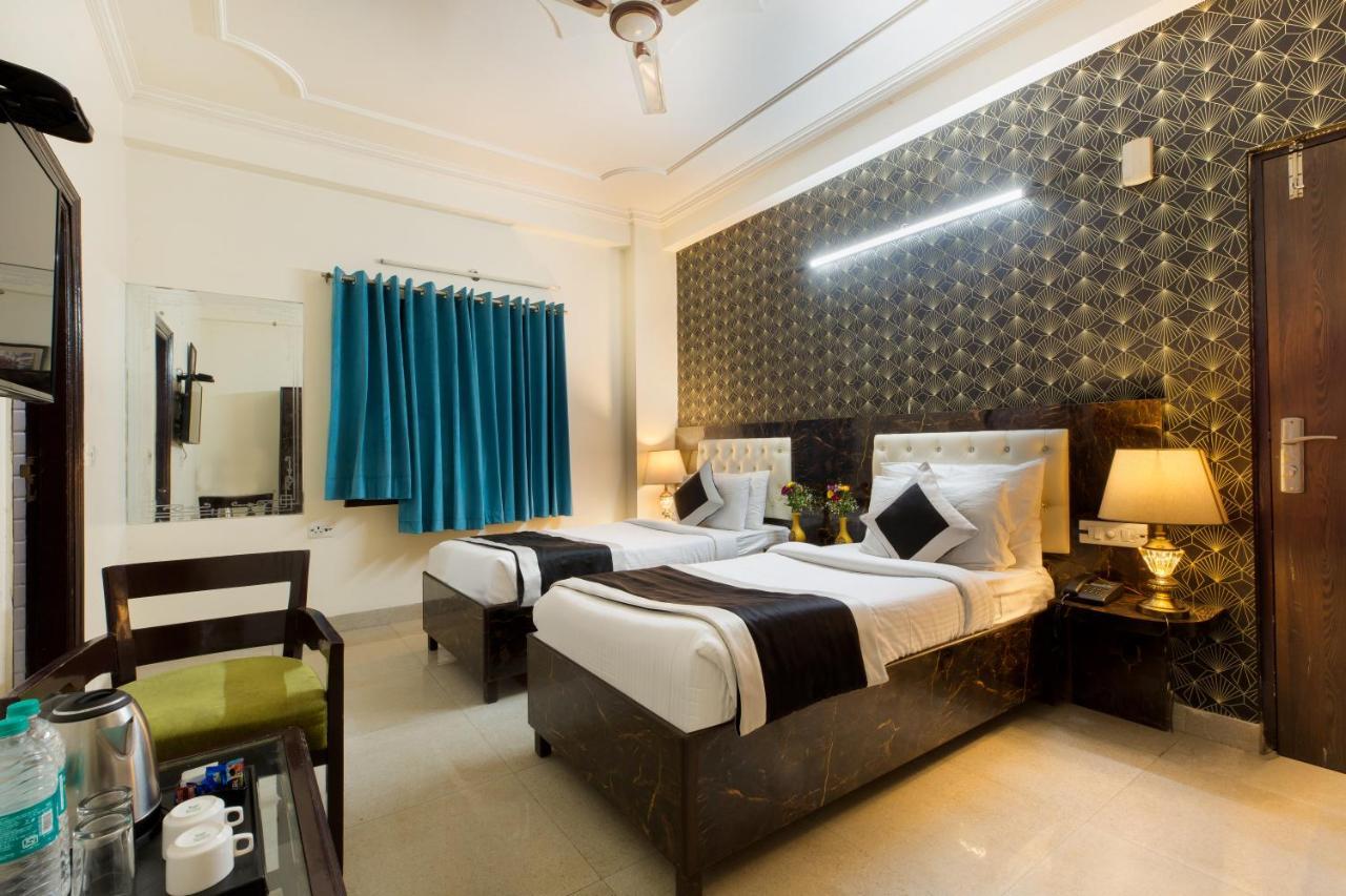 The Alpino Hotel New Delhi Eksteriør billede