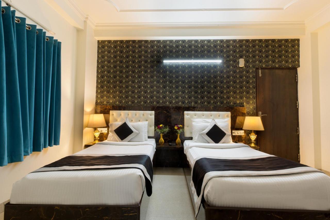 The Alpino Hotel New Delhi Eksteriør billede