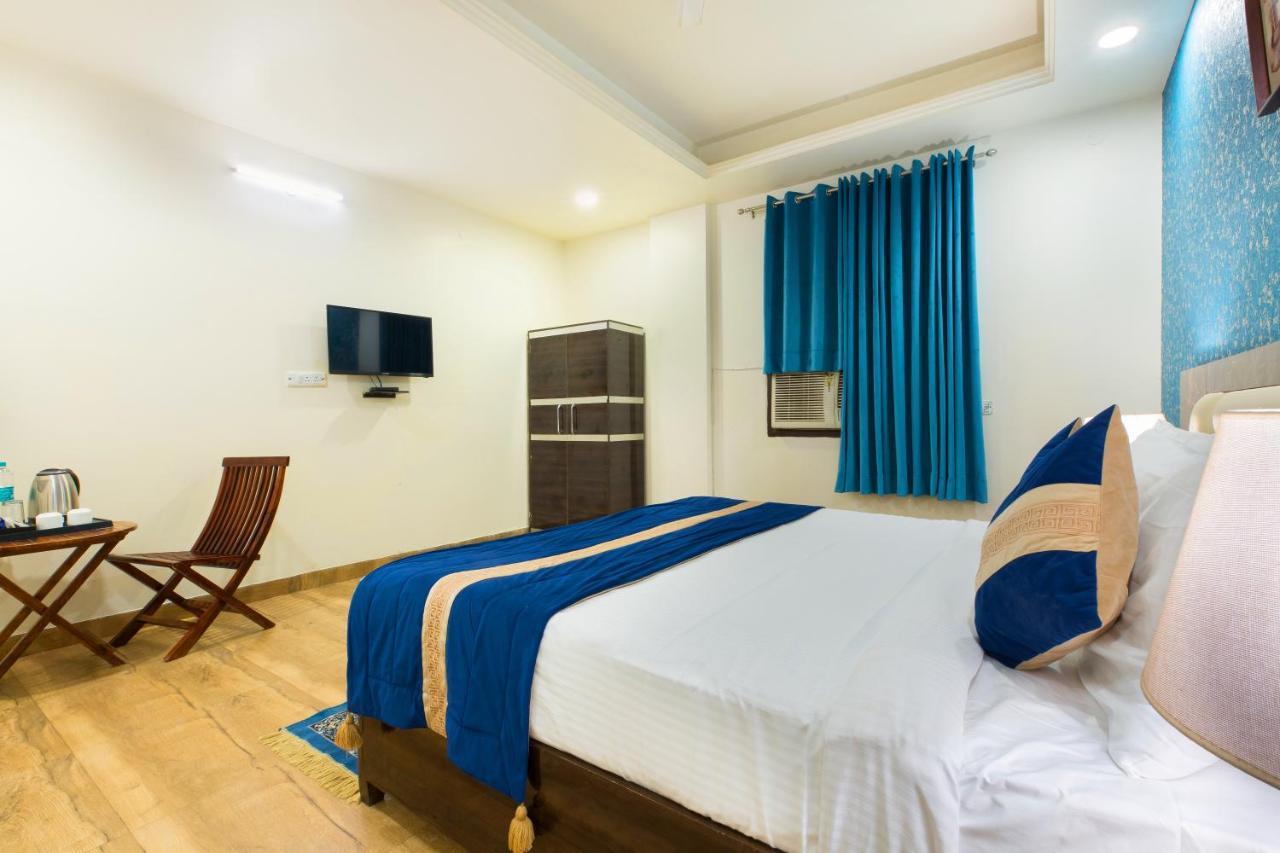 The Alpino Hotel New Delhi Eksteriør billede