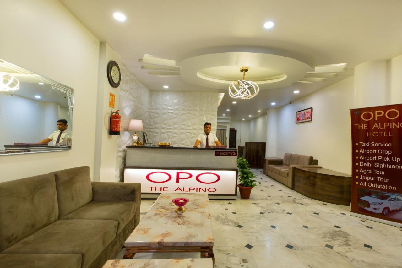 The Alpino Hotel New Delhi Eksteriør billede