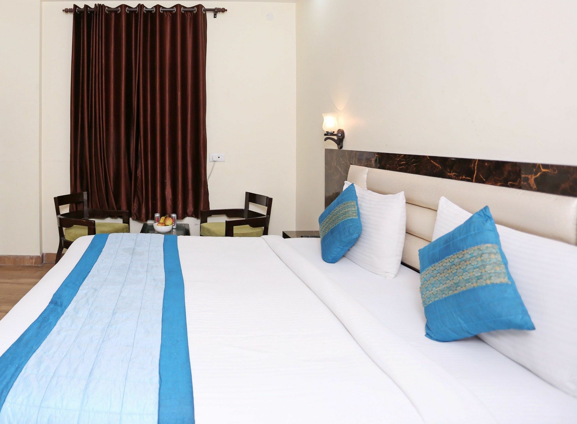The Alpino Hotel New Delhi Eksteriør billede