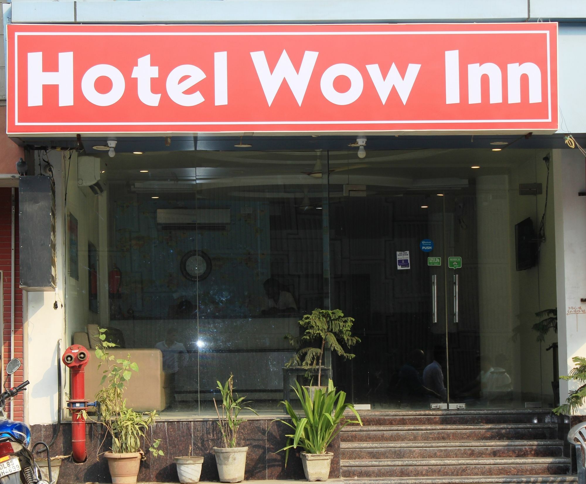 The Alpino Hotel New Delhi Eksteriør billede