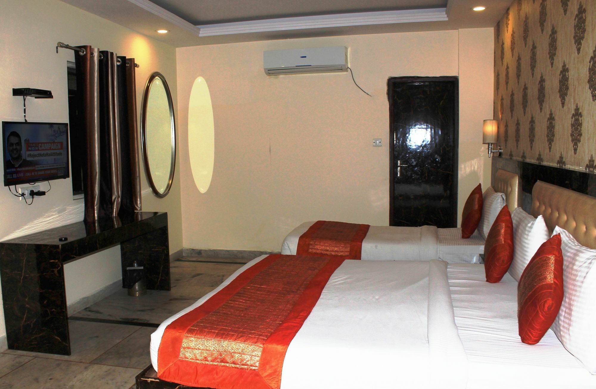 The Alpino Hotel New Delhi Eksteriør billede
